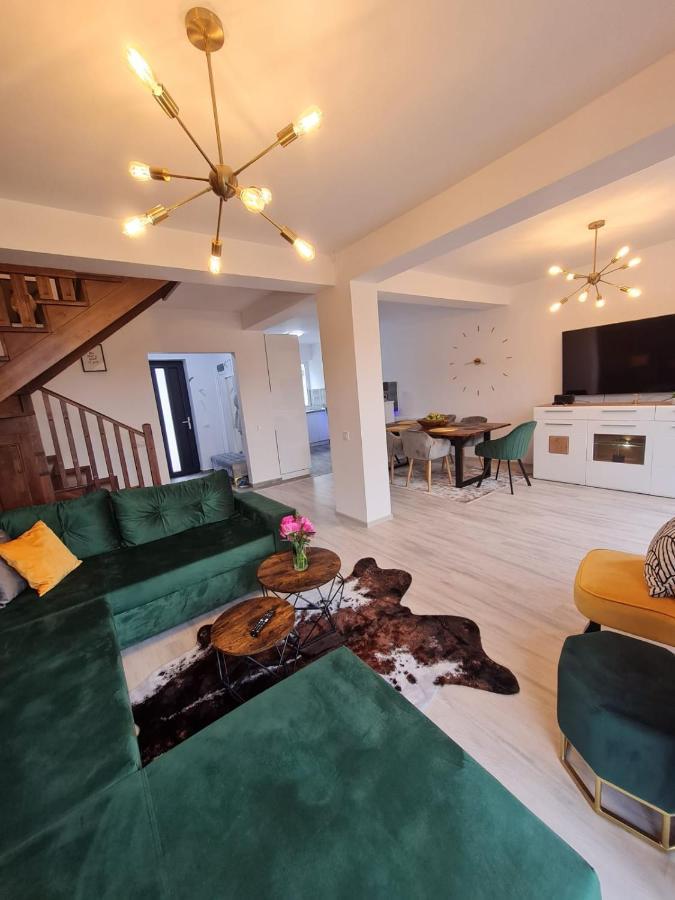 Holiday House Rasnov Экстерьер фото